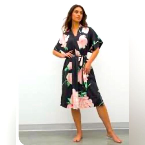 Soma Sensual Satin Black Floral Kimono Robe S/M - Picture 1 of 10